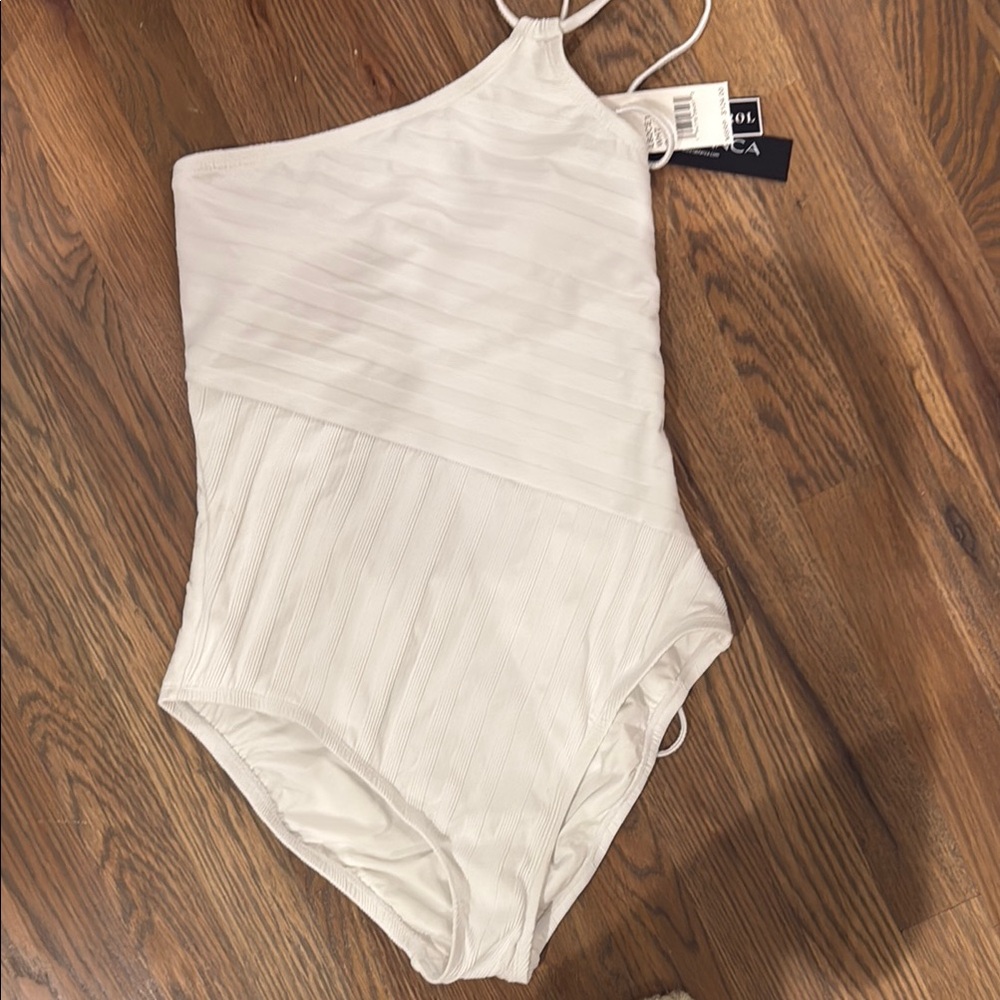 NWT La Blanca white one shoulder swimsuit size 8